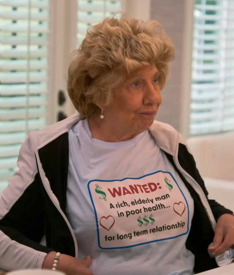 Chrisley Knows Best Faye Chrisley Wanted A Rich Elderly Man in Poor Health For Long Term Relationship T-Shirt