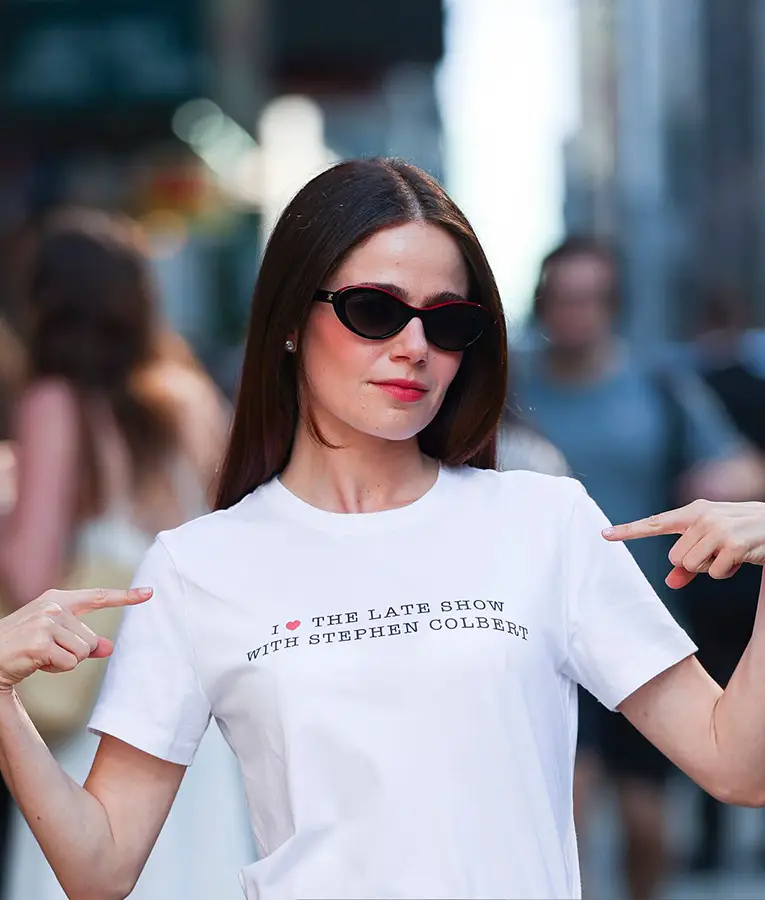 Molly Gordon Love The Late Show Tee Stephen Colbert