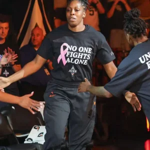 Las Vegas Aces Chelsea Gray No One Fights Alone United for a Cure T-Shirt