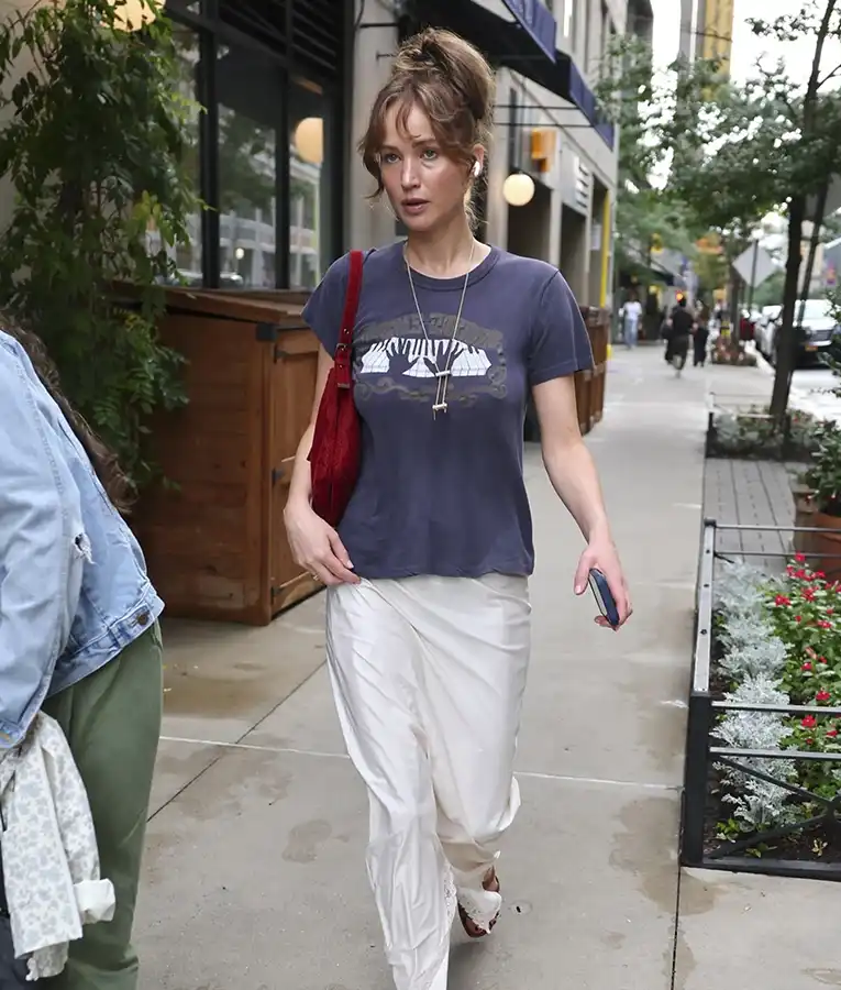 Jennifer Lawrence Stevie Wonder Piano Hands T-Shirt