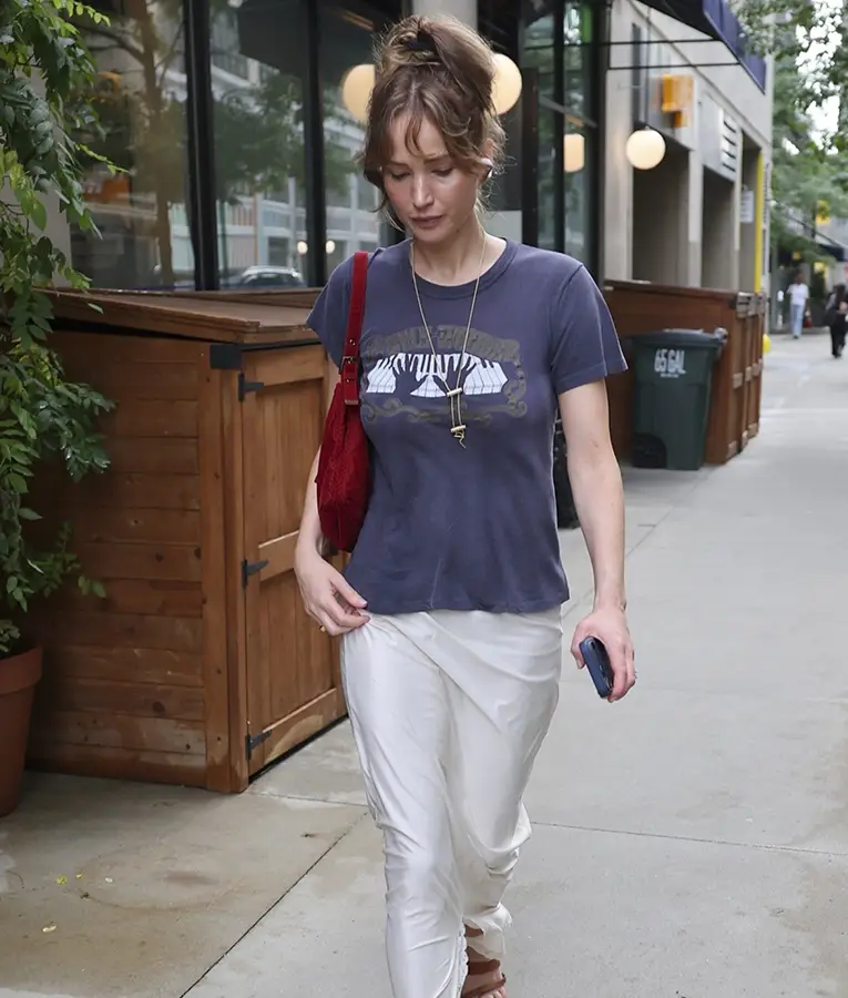 Stevie Wonder Piano Hands Jennifer Lawrence Tee