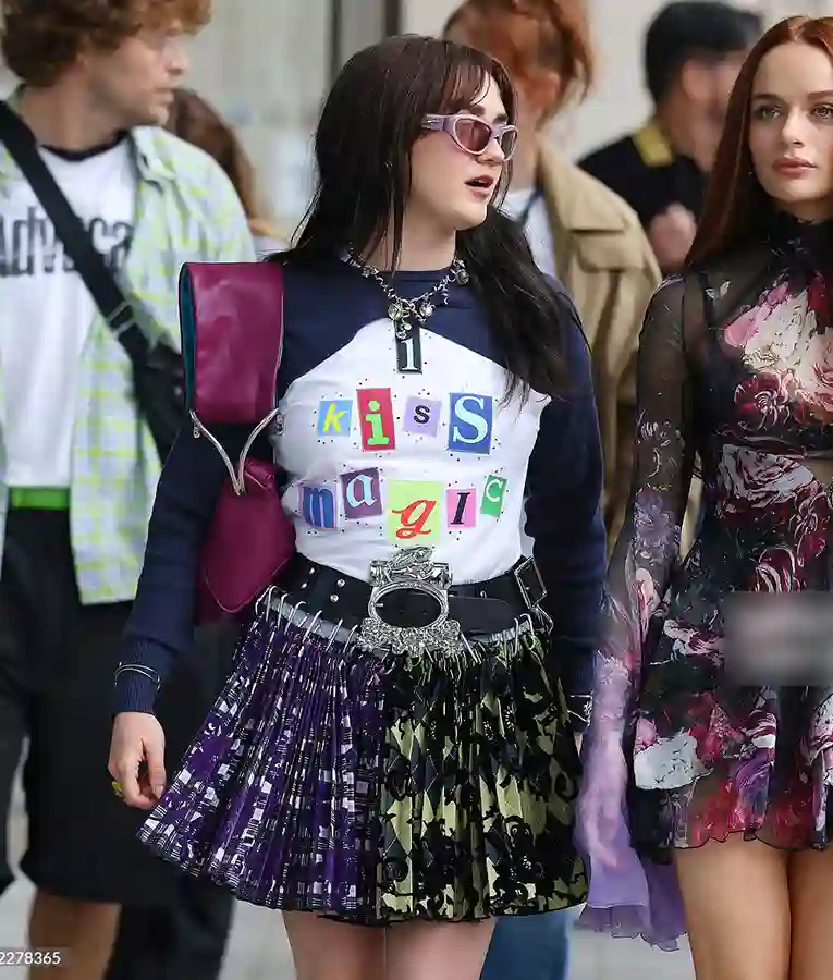 I Kiss Magic Maisie Williams Sweatshirt