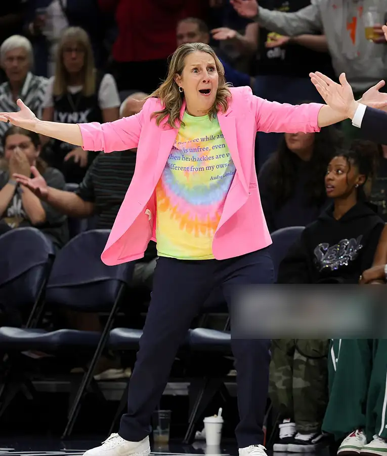 I am not free while any woman is unfree, even when her shackles are very different from my own T-Shirt Cheryl Reeve