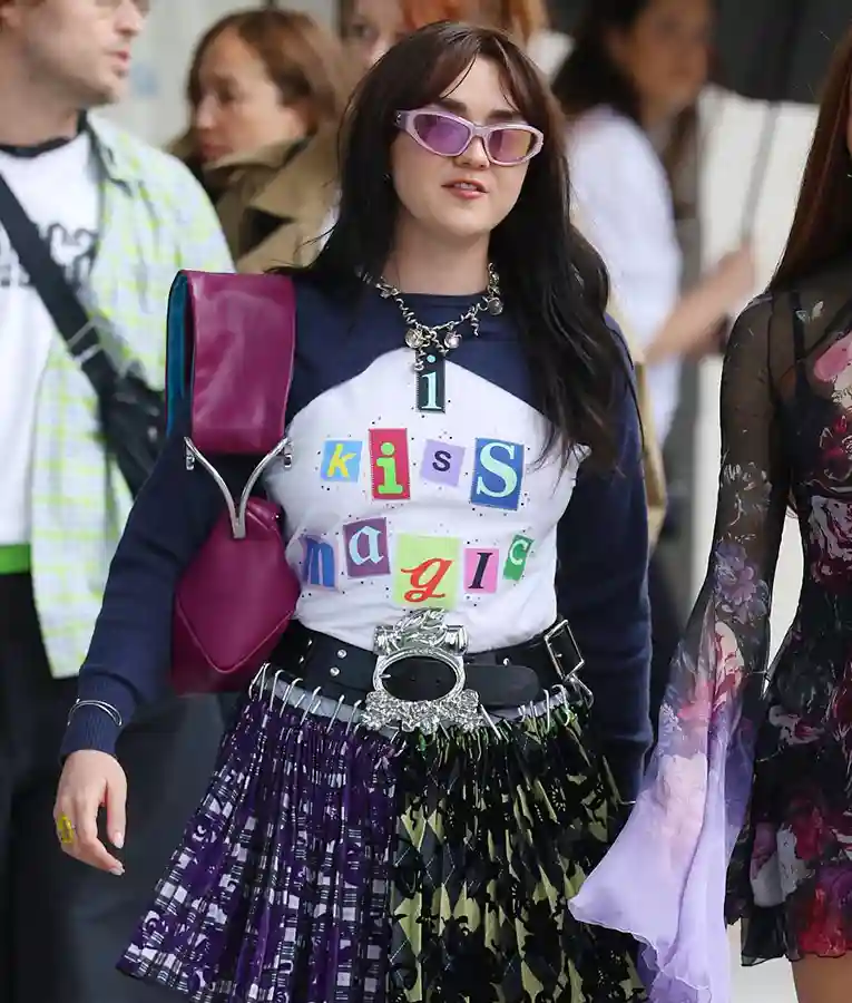Maisie Williams I Kiss Magic Sweatshirt